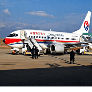 东极机场货运航空快运业稳步发展的原因是什么？